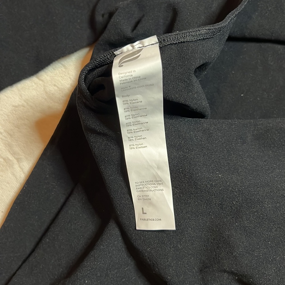 Fabletics open back top‎ - Picture 6 of 6
